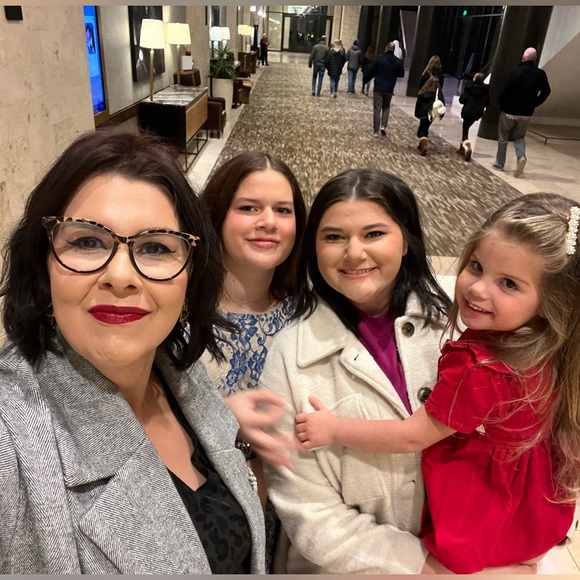 Meet your Posher, Raquel - Picture 8 of 10